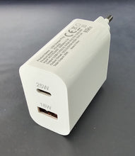 Charger l'image dans la galerie, Chargeur USB Plug PD-W25 - 25w USB-C + 18w USB-A
